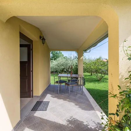 Apartmán In Sveti Lovrec - Istrien 47117 Kirmenjak